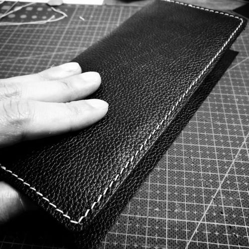 手工打造独特匠心 从皮革钱包到汽车座套的工艺之旅